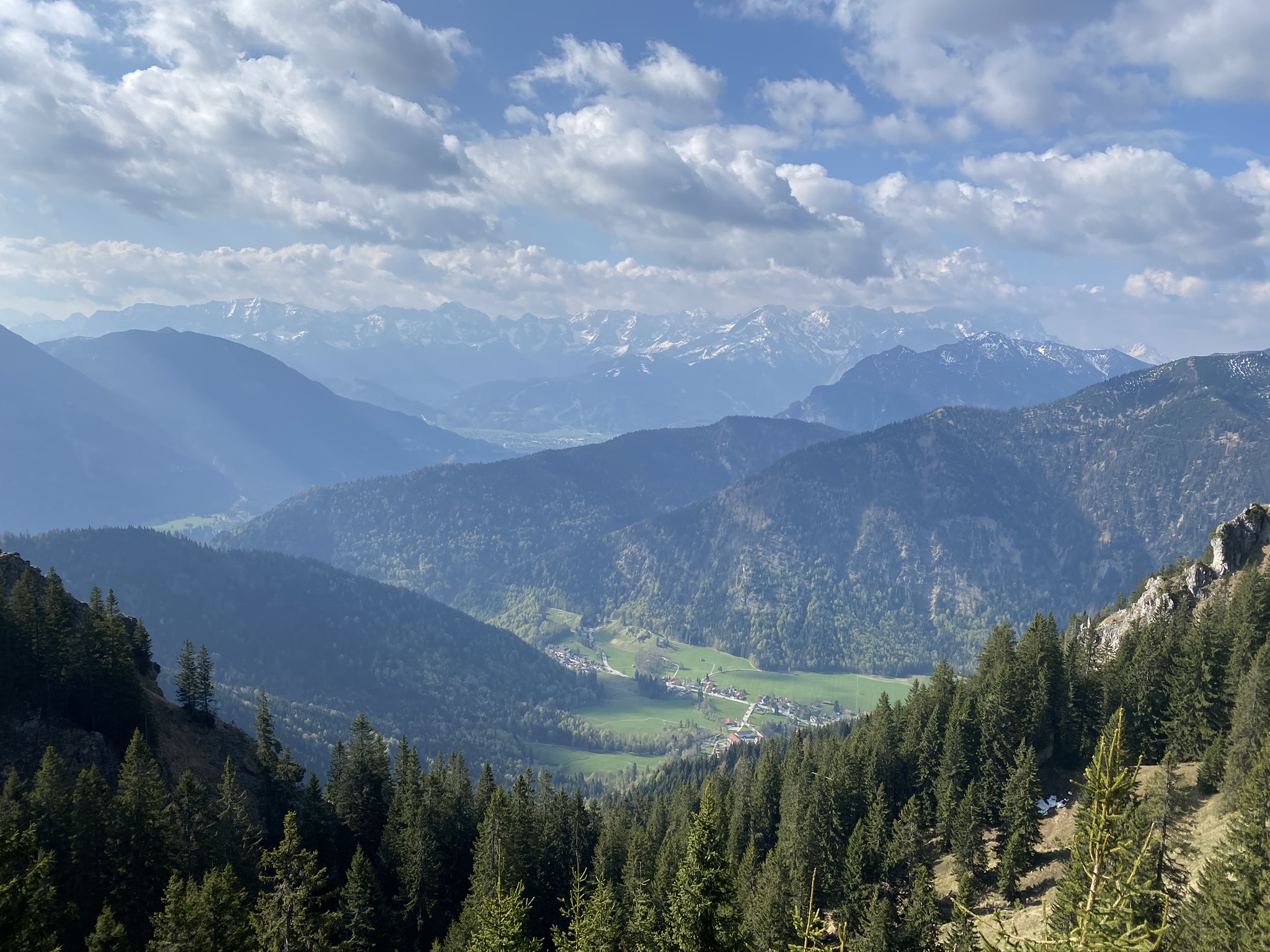 Ausblick in die Ammergauer Alpen
